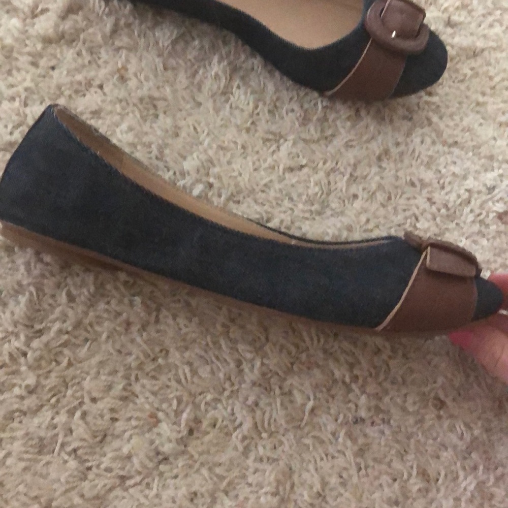 Shoes - Picture 2 of 3